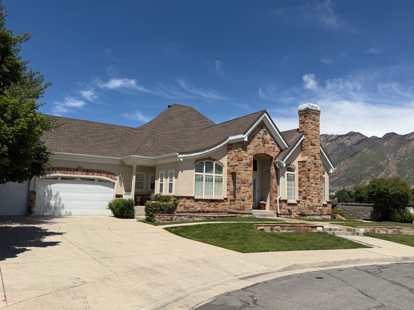 Stucco and stone, Brown shingles